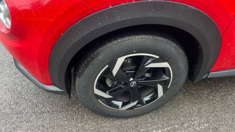 Nissan Juke 1.0 DiG-T 114 N-Connecta 5dr Petrol Hatchback